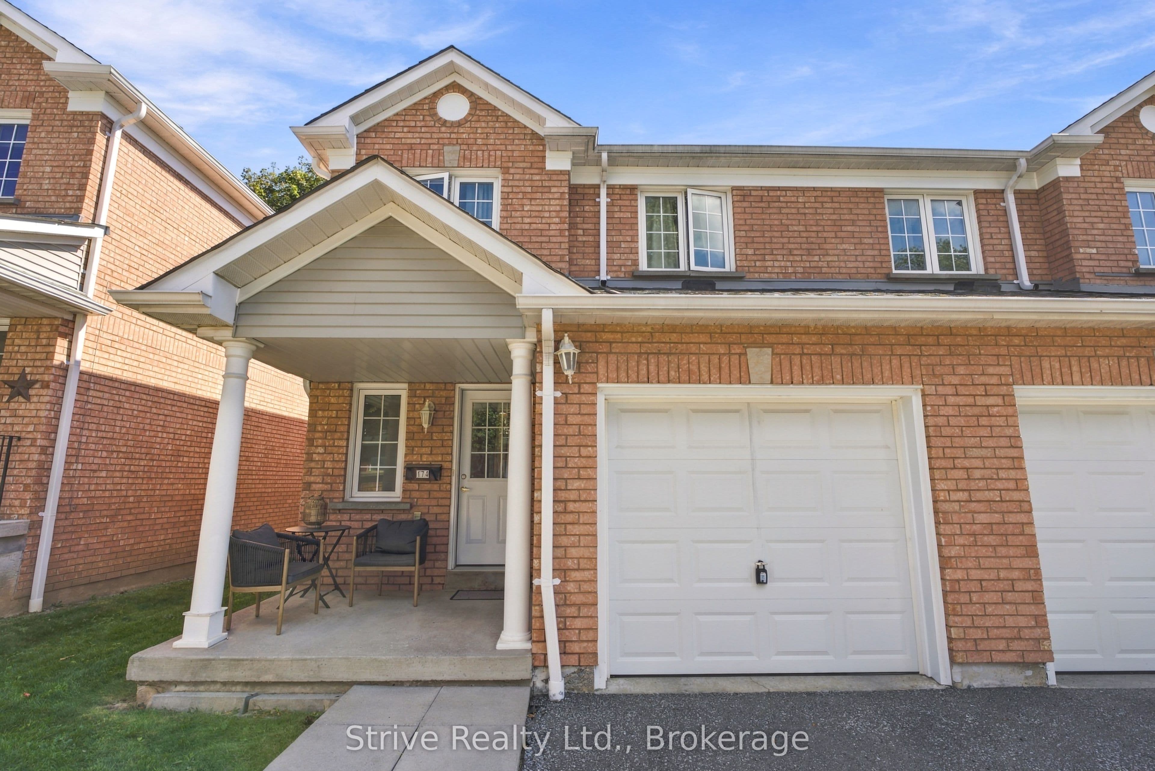 10 Bassett Boulevard E 174, Whitby, ON L1N 9C7