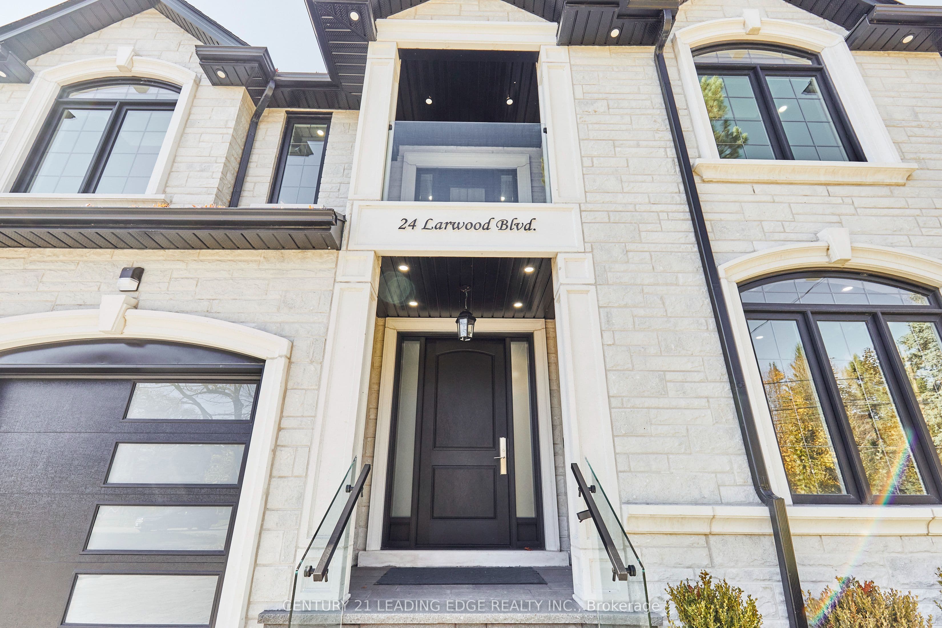 24 Larwood Boulevard, Toronto, ON M1M 2M5