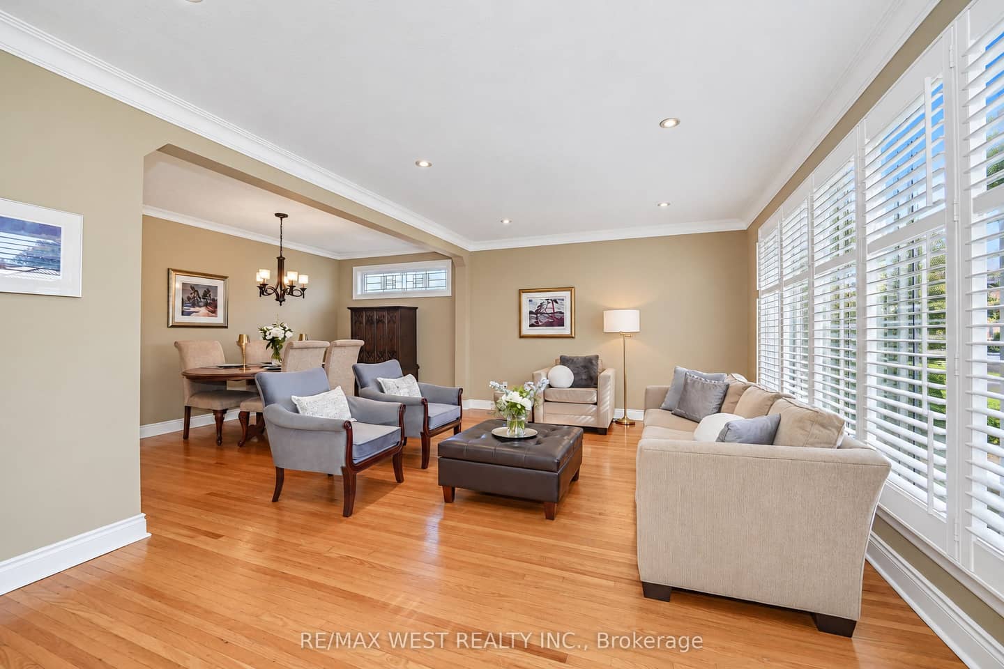 18 Nashland Avenue, Toronto, ON M9B 2V4