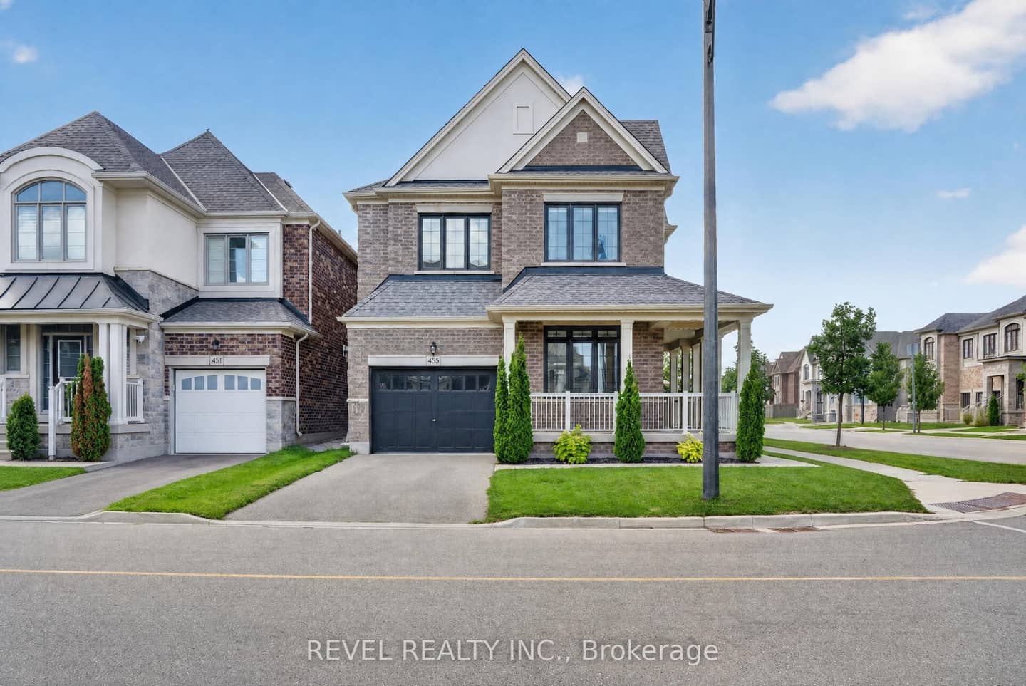 455 Ramsey Place, Milton, ON L9E 1J6
