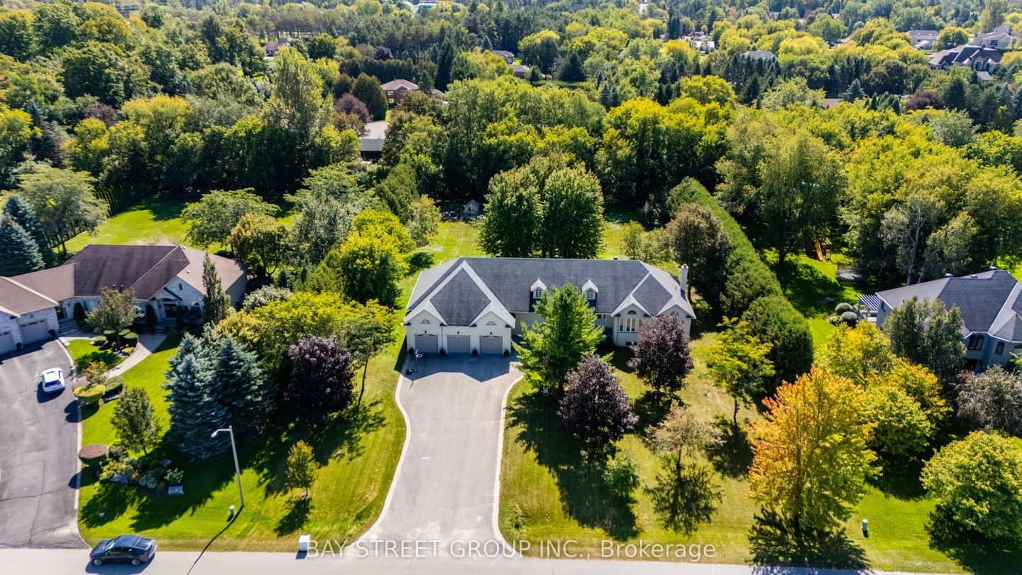 27 George Pipher Lane, Whitchurch-Stouffville, ON L4A 1M4