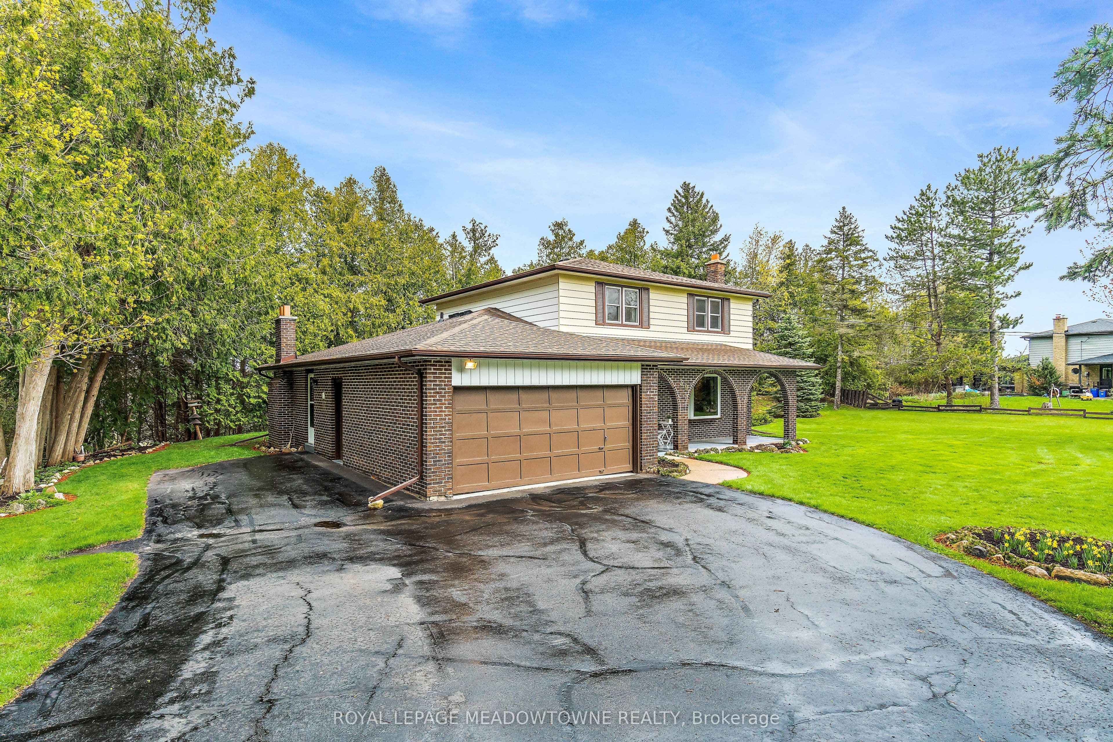39 Wildwood Road, Halton Hills, ON L7G 2W8