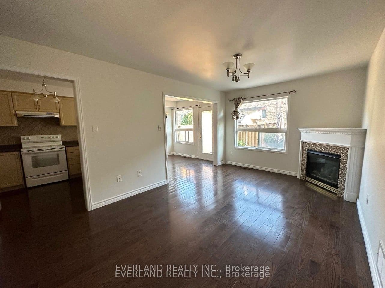7 Bassett Avenue, Richmond Hill, ON L4B 4M8