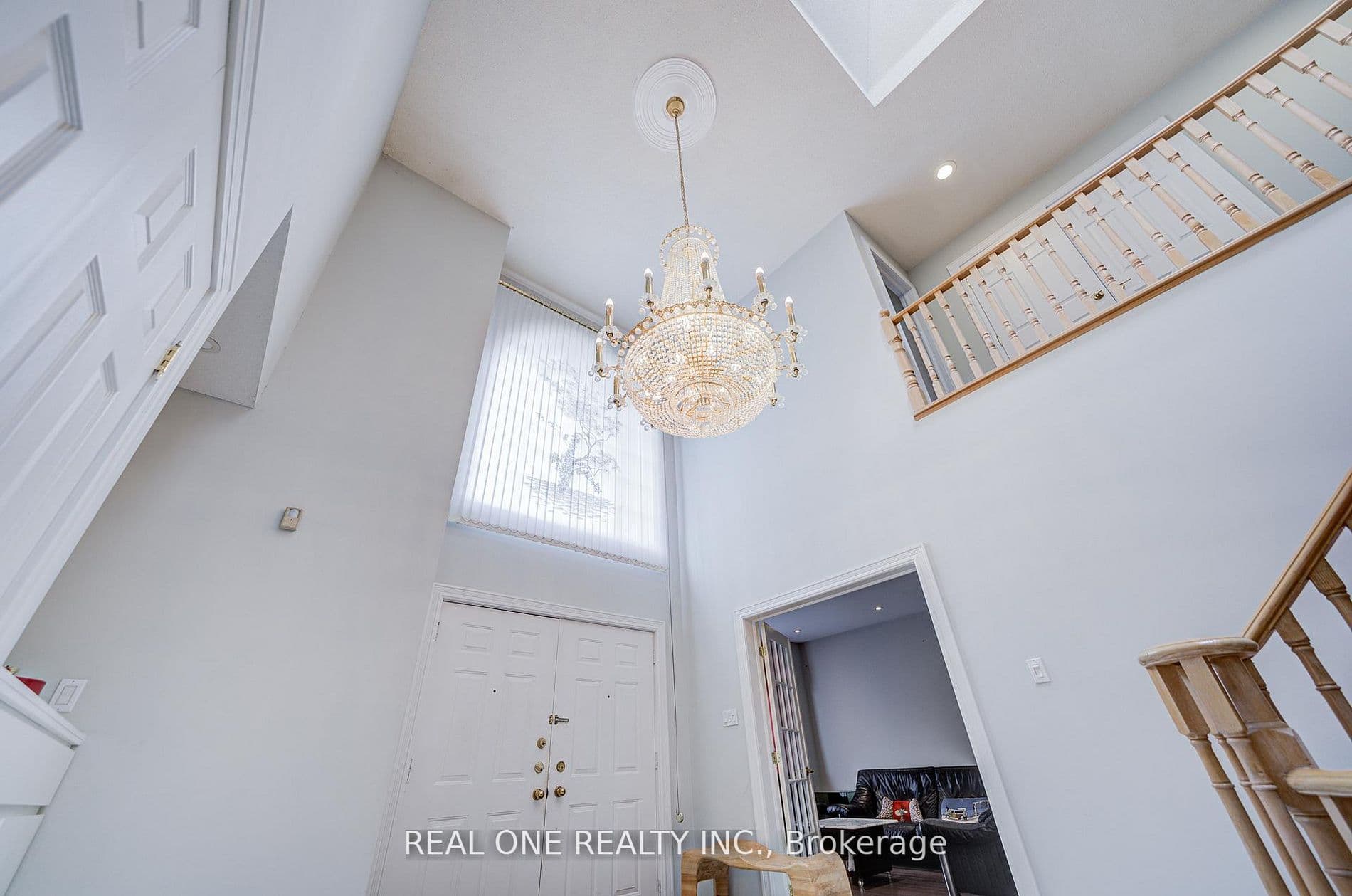 261 Mckee Avenue, Toronto, ON M2N 4E2