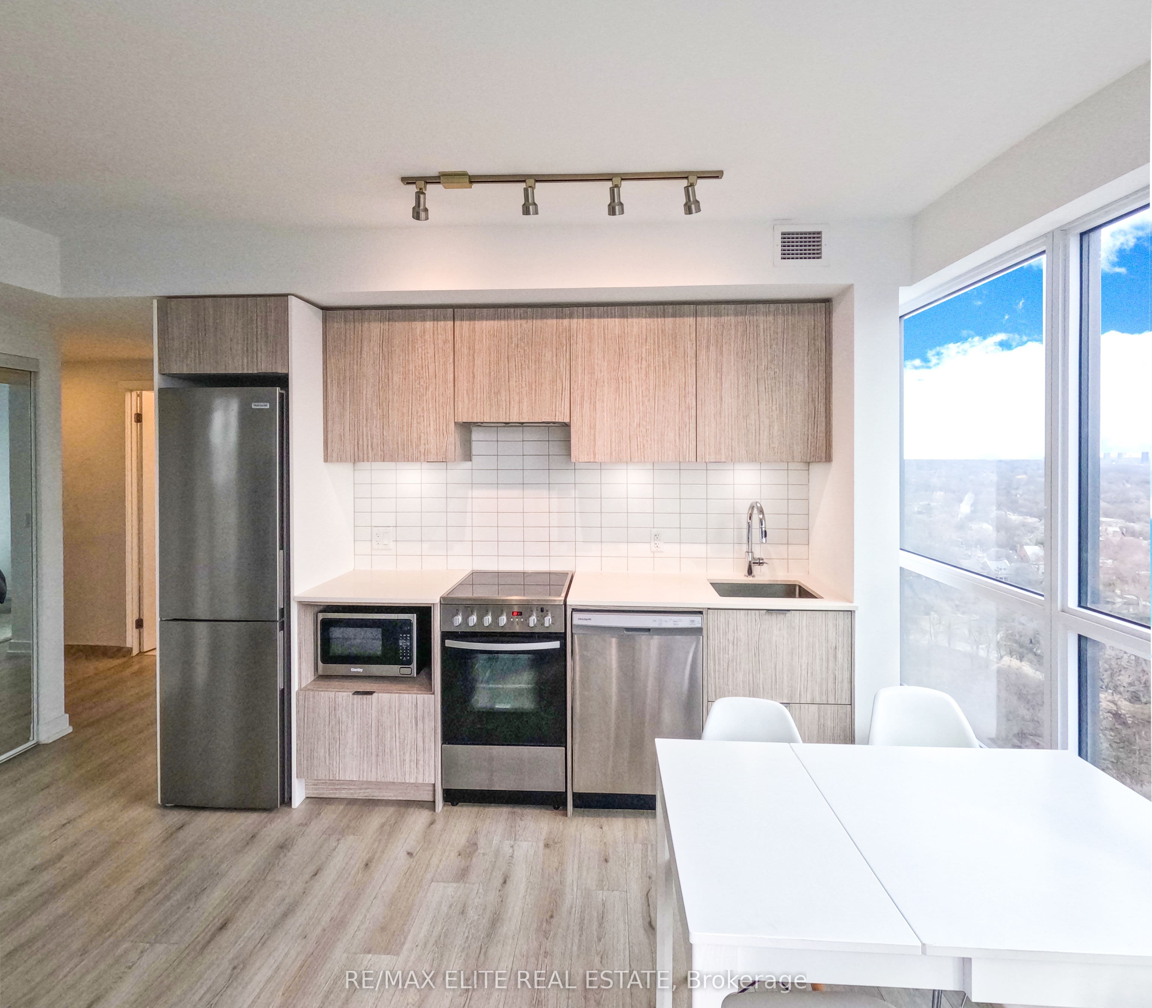 395 Bloor Street E 1711, Toronto, ON M4W 0B4