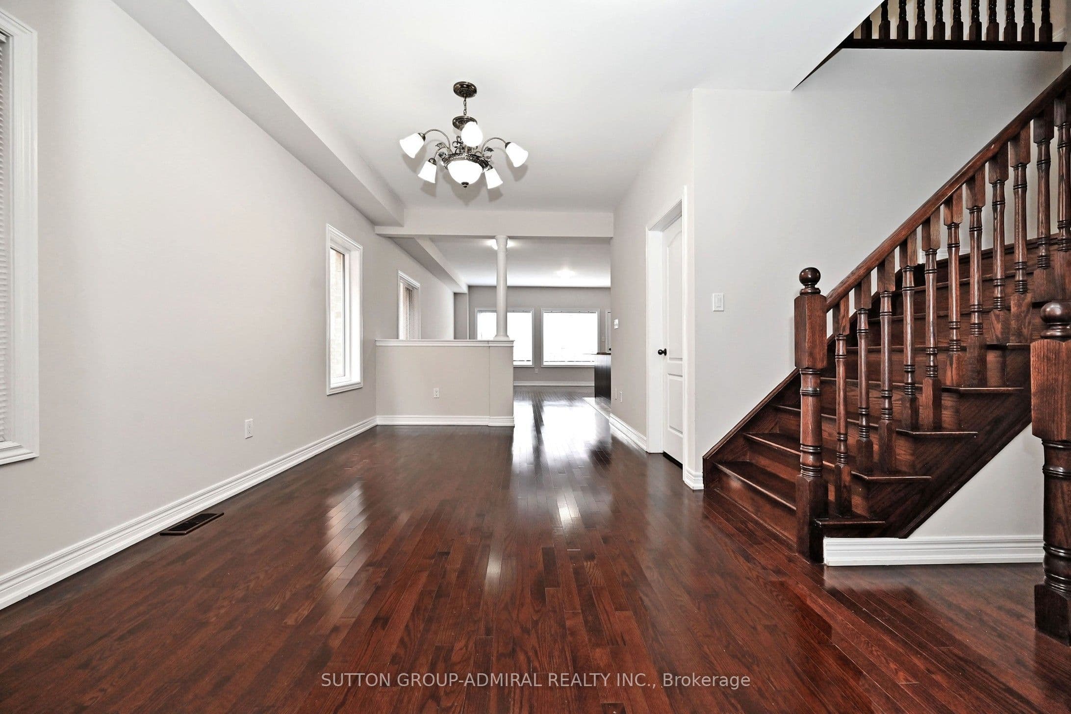 110 Southdown Avenue, Vaughan, ON L6A 4N3