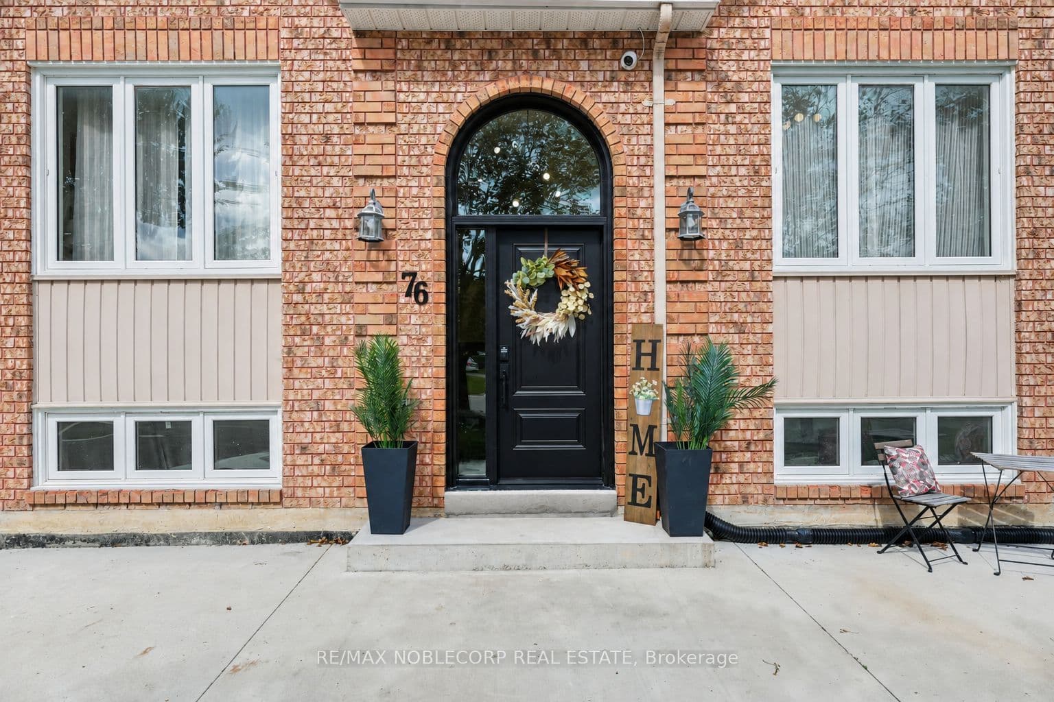 76 Edenbridge Drive, Essa, ON L3W 0K8