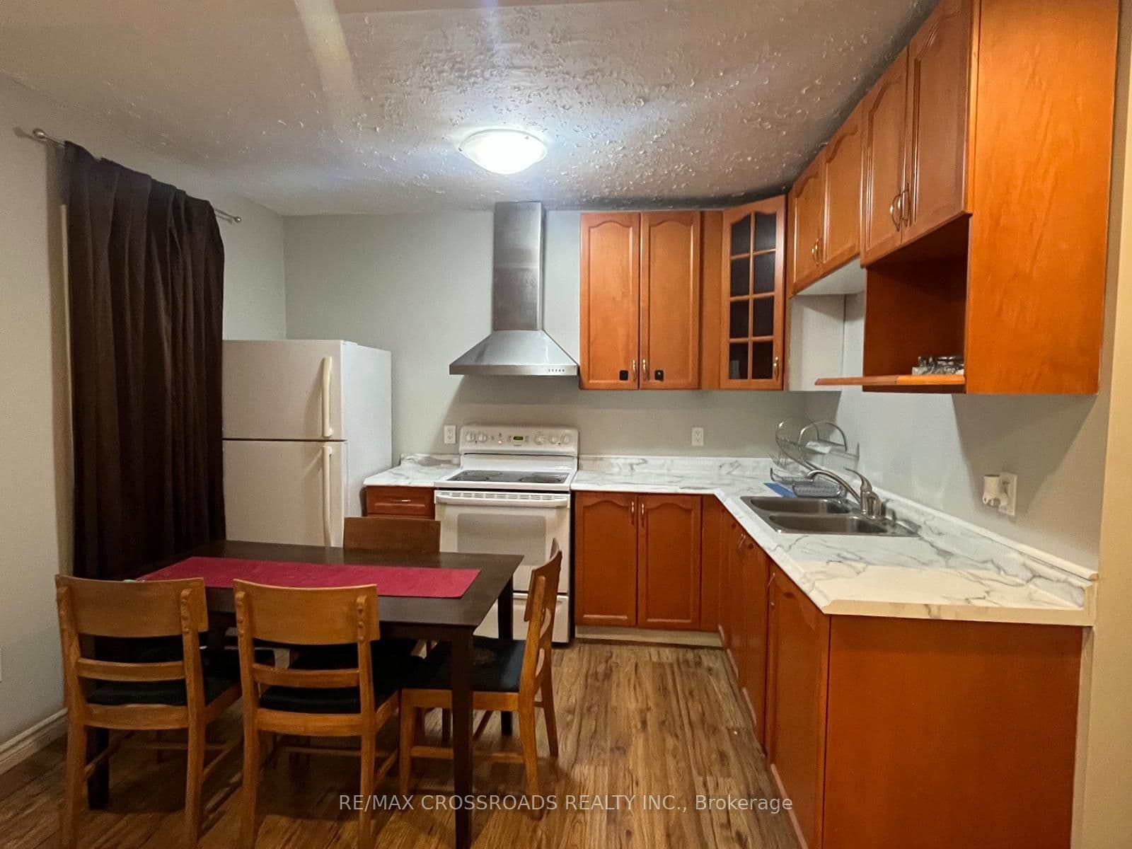220 Mcnaughton Avenue, Oshawa, ON L1H 3B6