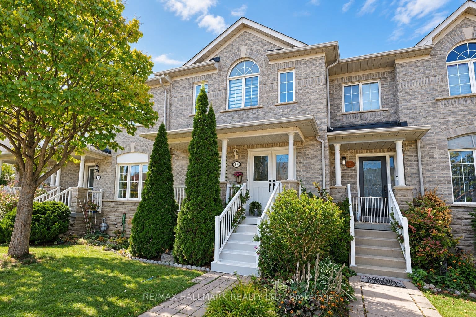 97 Benjamin Hood Crescent, Vaughan, ON L4K 5M6