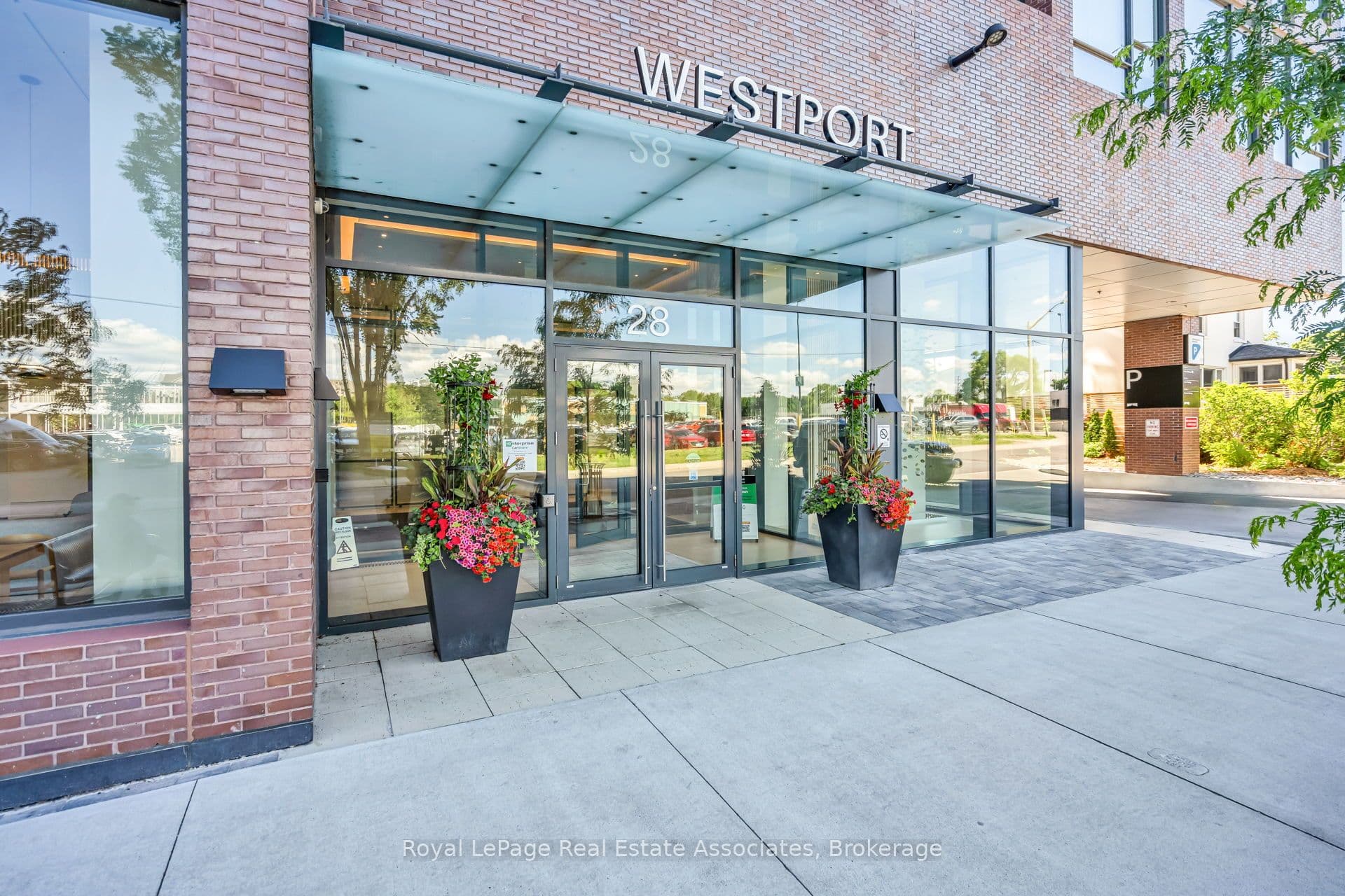 28 Ann Street 414, Mississauga, ON L5G 0E1