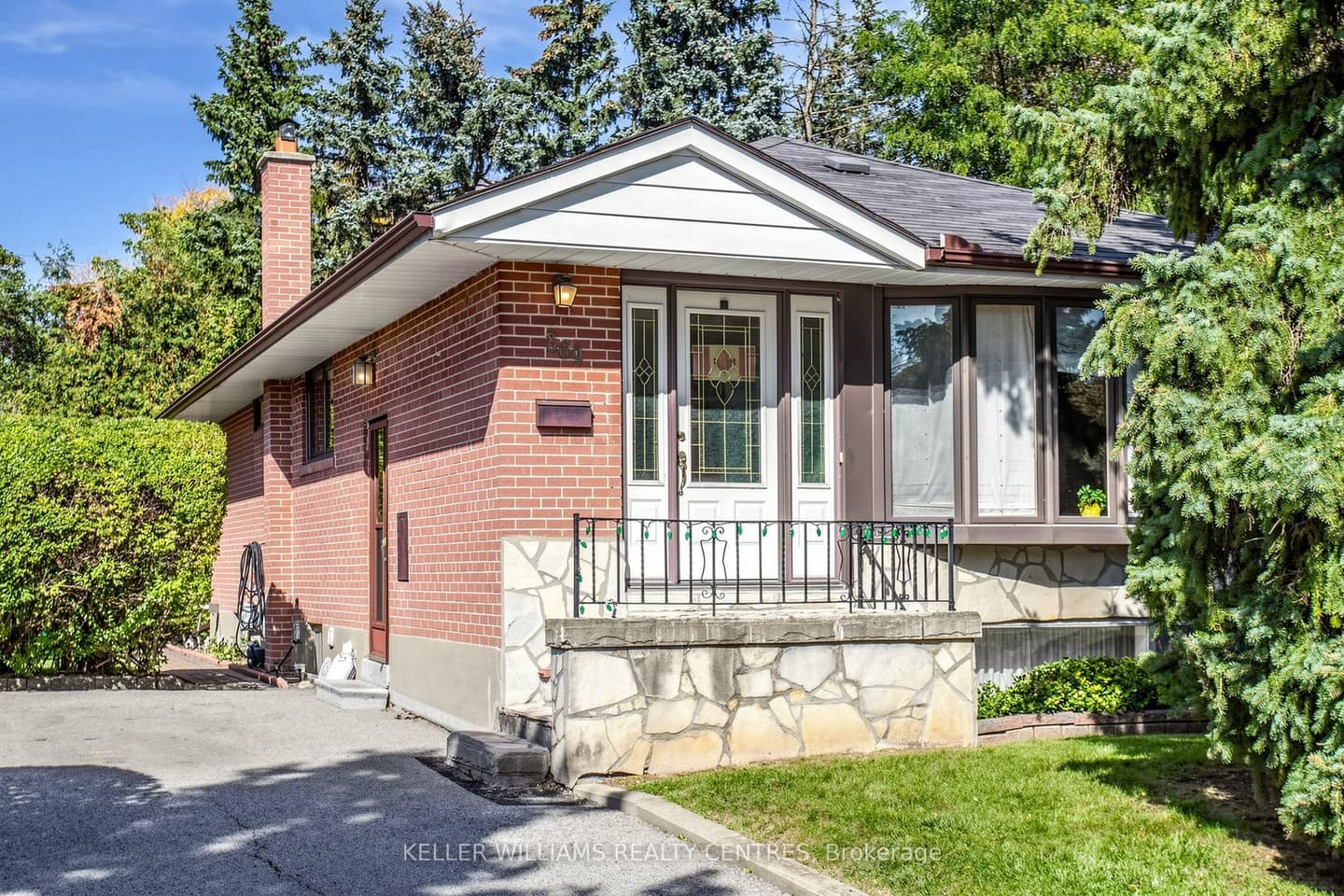 369 Osiris Drive, Richmond Hill, ON L4C 2P6