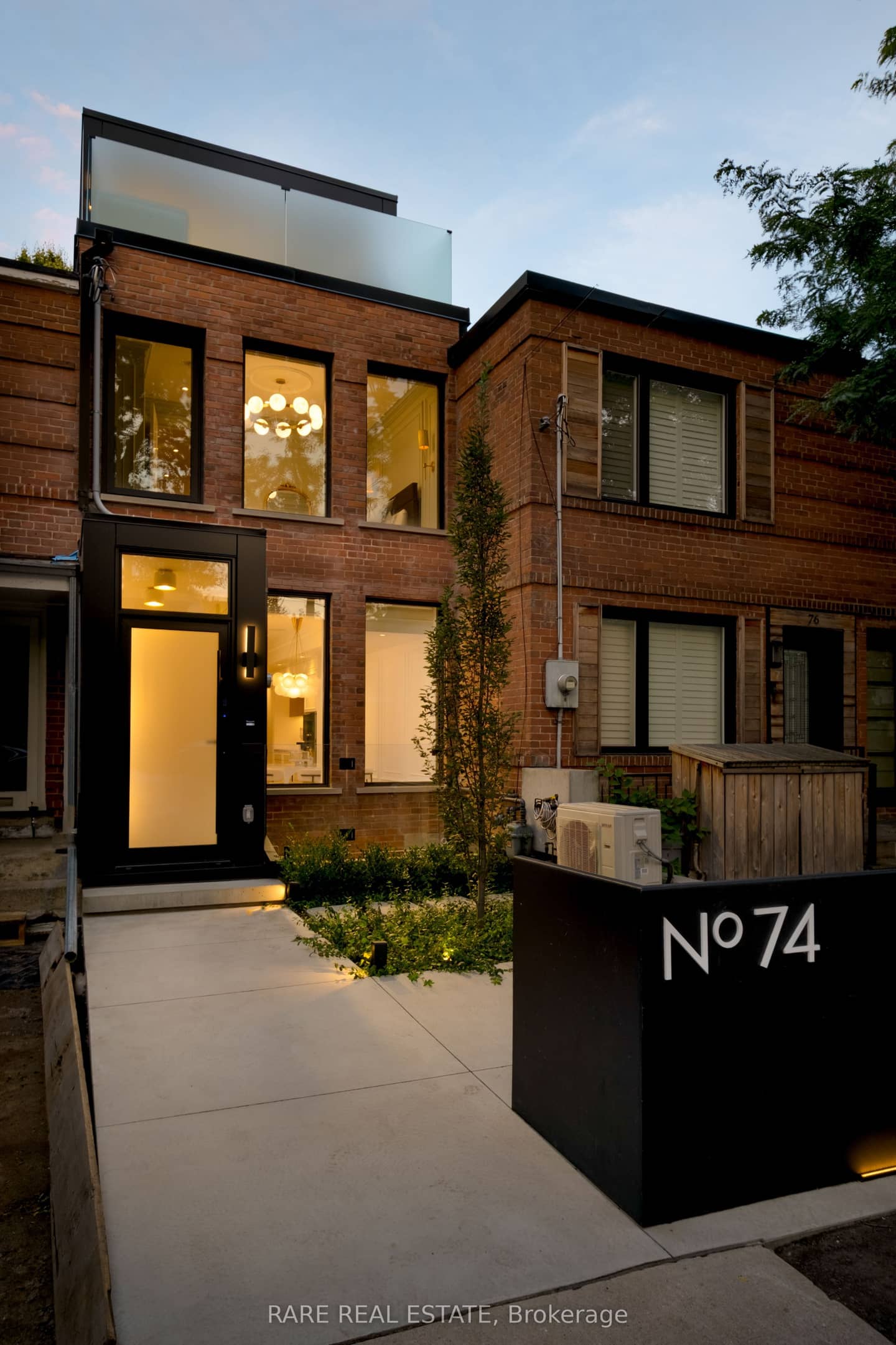 74 Summerhill Gardens, Toronto, ON M4T 1B4