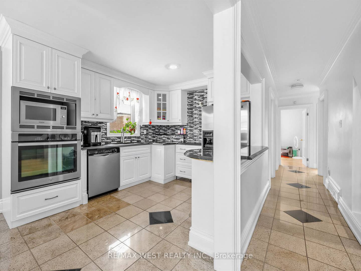 578 Bellamy Road N, Toronto, ON M1H 1G4