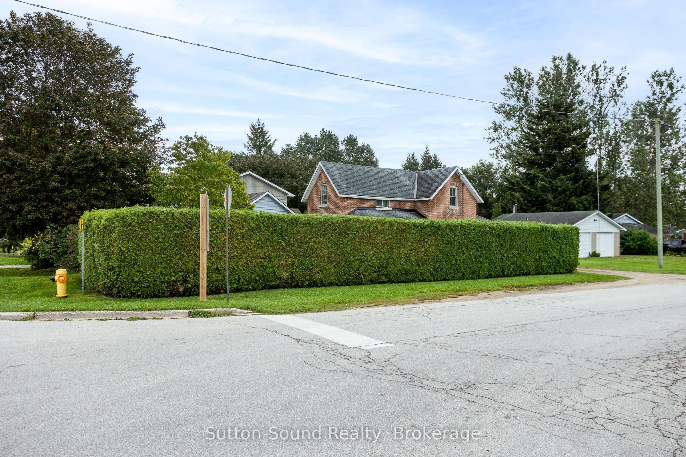 789 W 24th St West Street W, Owen Sound, ON N4K 4H9