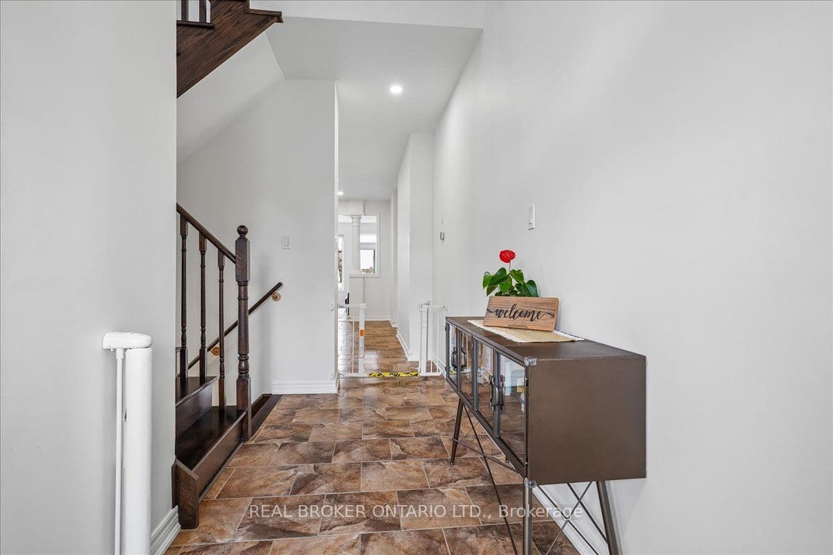 90 Erskine Drive, Clarington, ON L1B 0C8