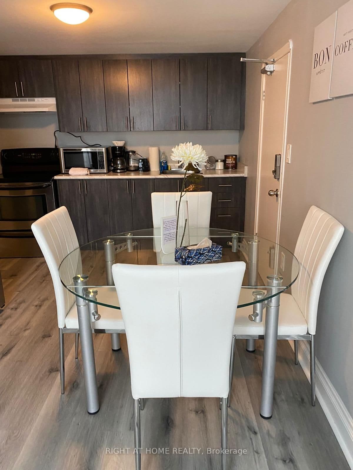 11 Donald Avenue 4, Toronto, ON M6M 1J7