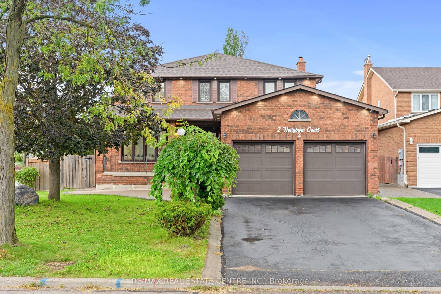 2 Hollyburn Court, Vaughan, ON L4L 6G2