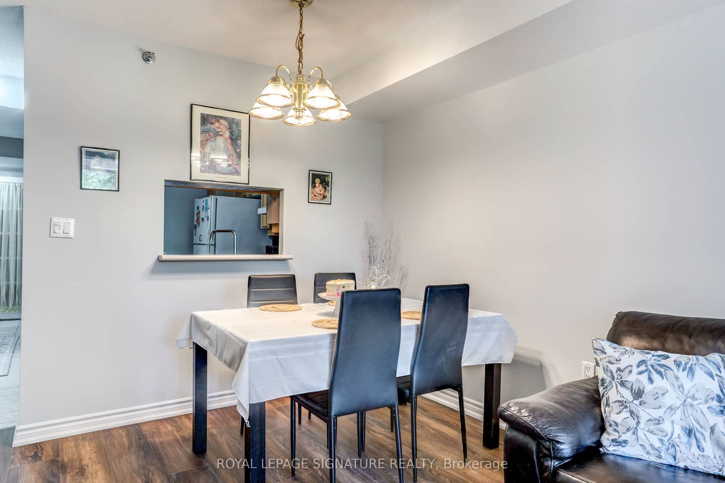 115 Bonis Avenue 203, Toronto, ON M1T 3S4