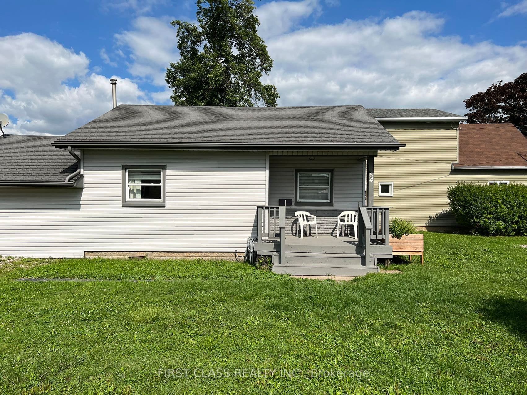 64 Dominion Road, Fort Erie, ON L2A 1E6