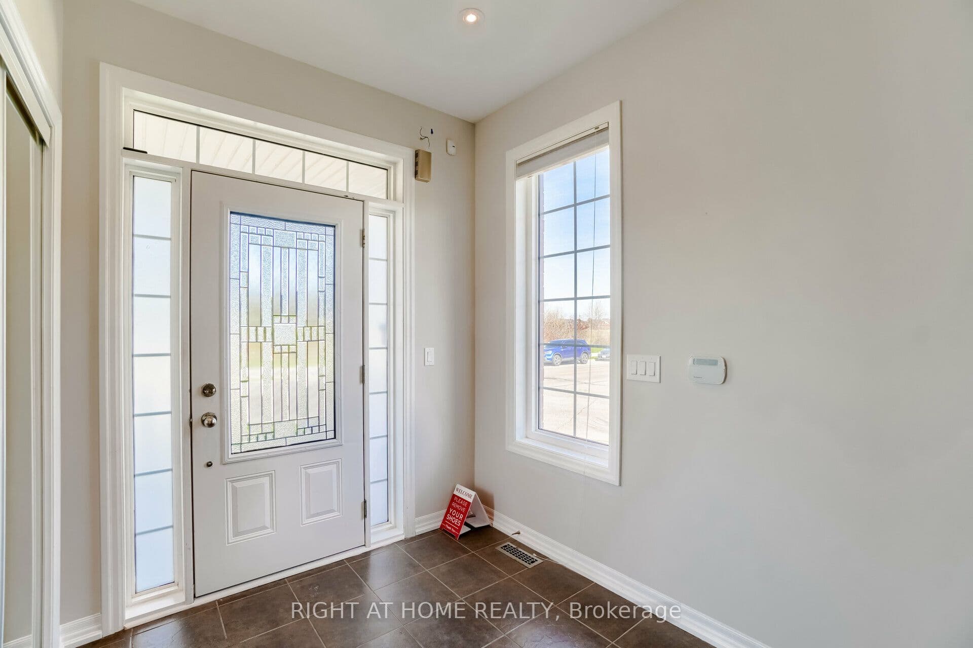174 Duncan Lane, Milton, ON L9T 3Y1