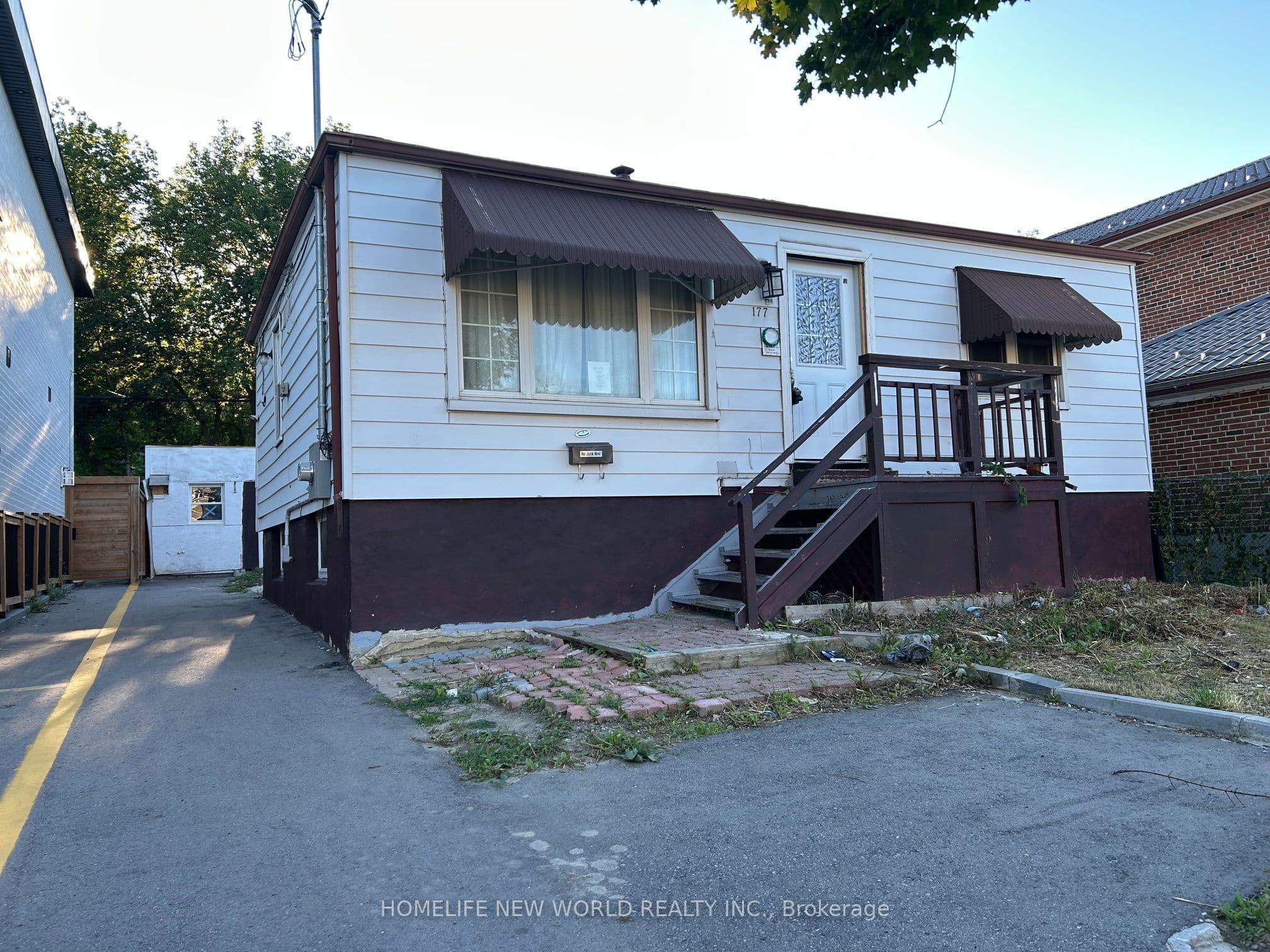 177 Magnolia Avenue, Toronto, ON M1K 3K7