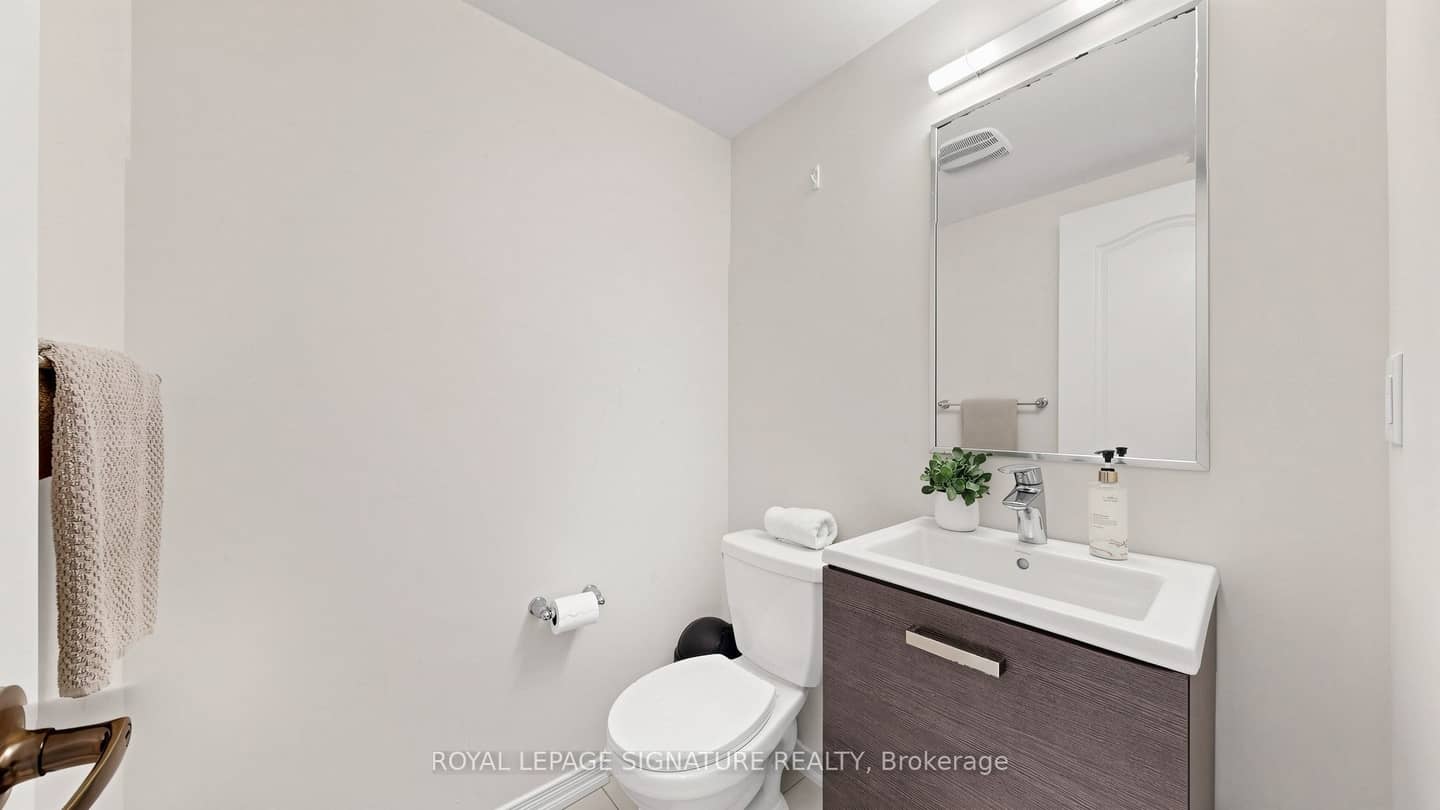 492 Queen Mary Drive, Brampton, ON L7A 0C7