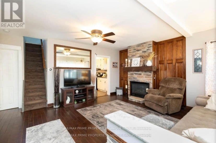 40 Jeavons Avenue, Toronto, ON M1K 1S8