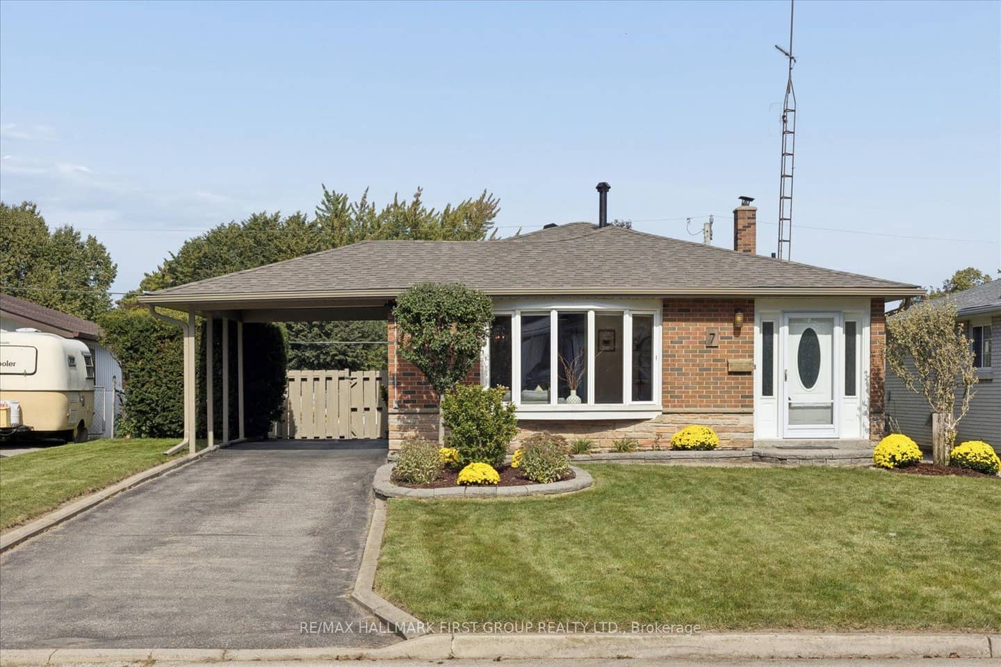 7 Archer Drive, Ajax, ON L1S 2Z3