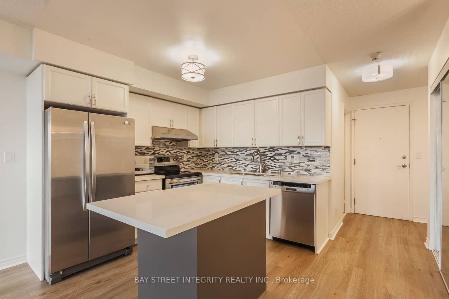 3888 Duke Of York Boulevard 2328, Mississauga, ON L5B 4P5