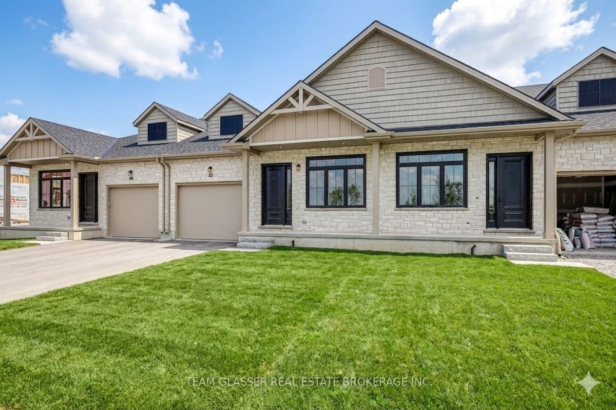 32 Dearing Drive, South Huron, ON N0M 1T0