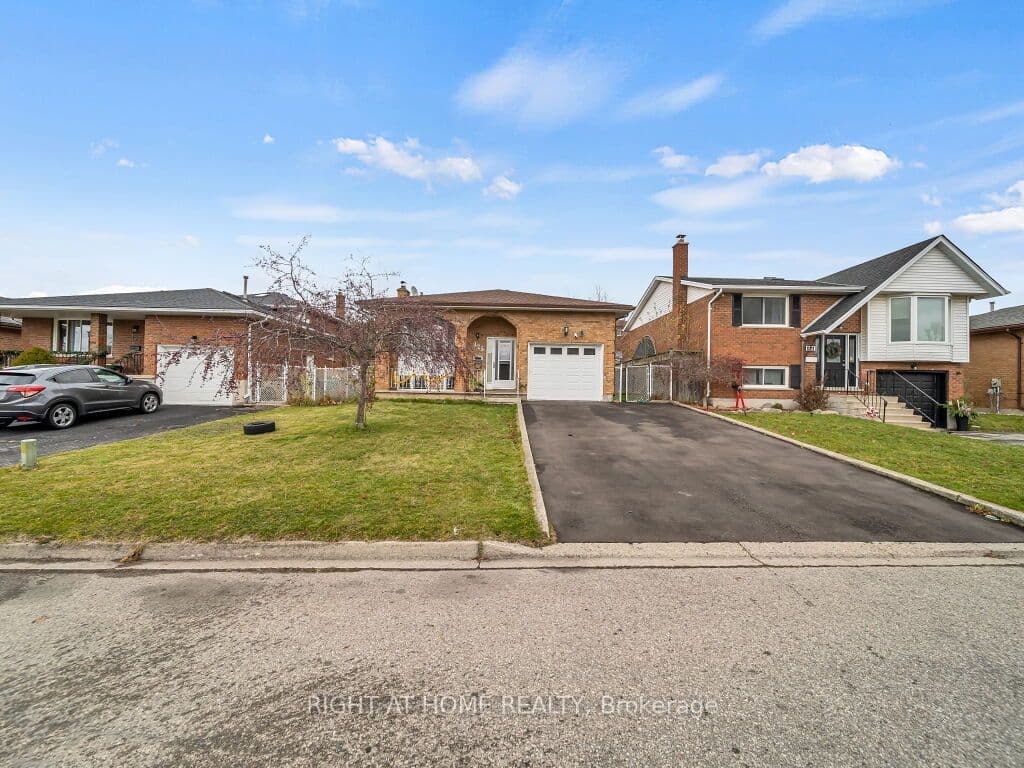 125 Stonyburn Crescent, Cambridge, ON N1R 7X2