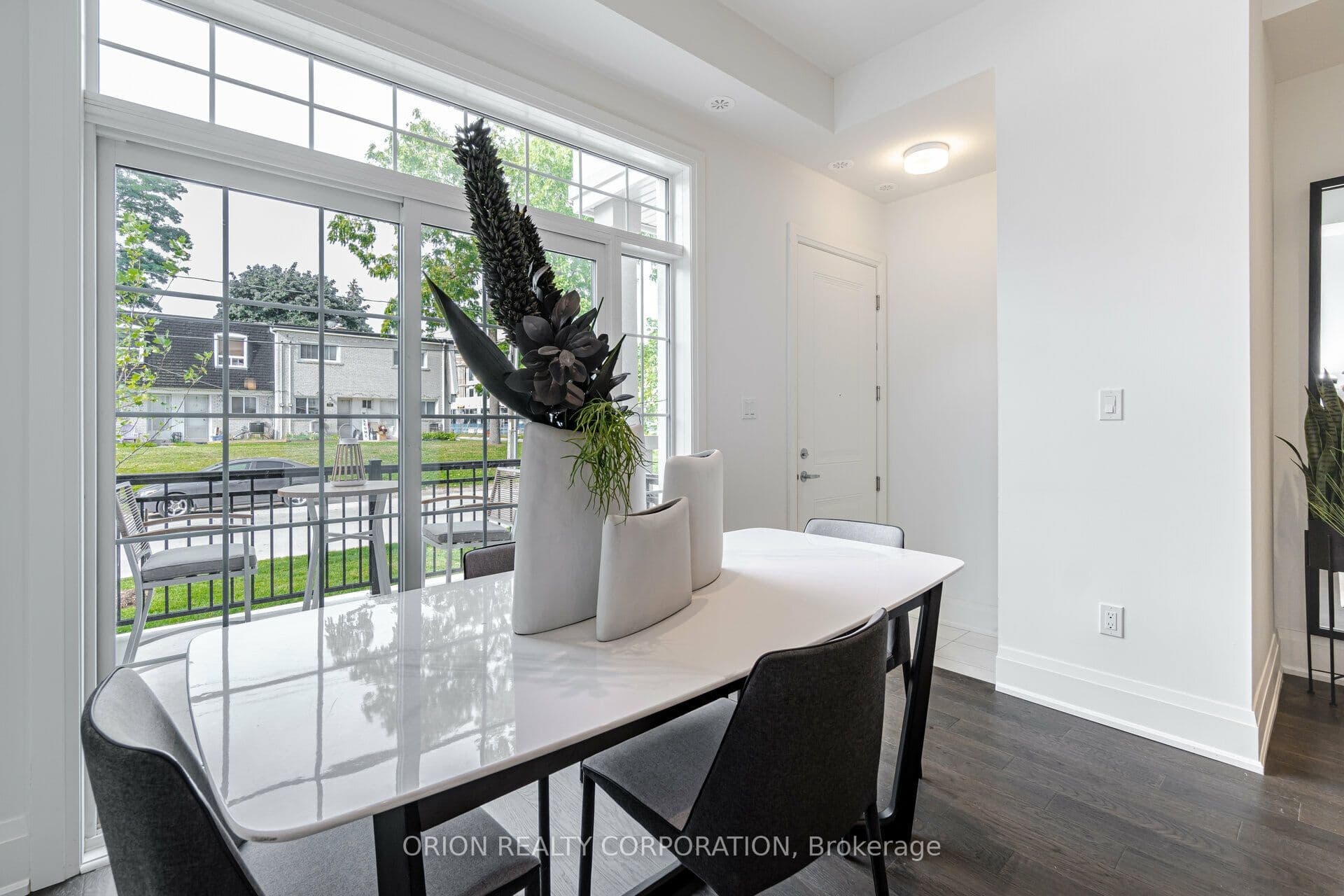 95 Brookfield Road 8, Oakville, ON L6K 2Y8