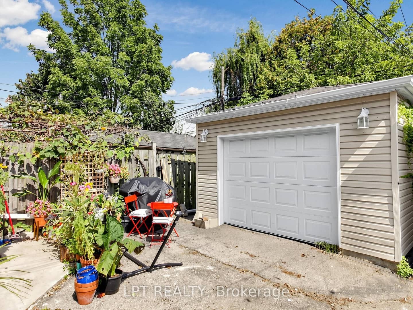 303 Oakwood Avenue, Toronto, ON M6E 2V3
