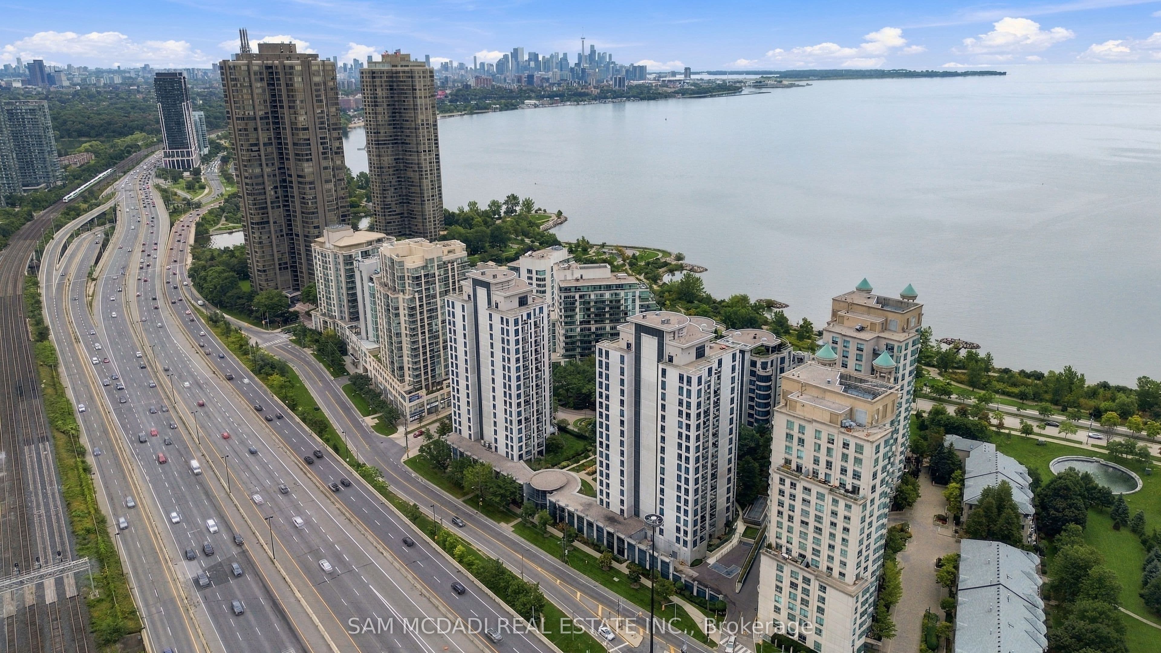 2087 Lake Shore Boulevard W 103, Toronto, ON M8V 4G3