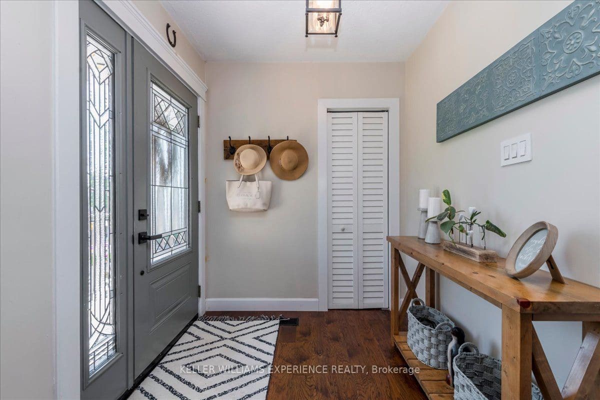 92 Johnson Street, Barrie, ON L4M 4R3