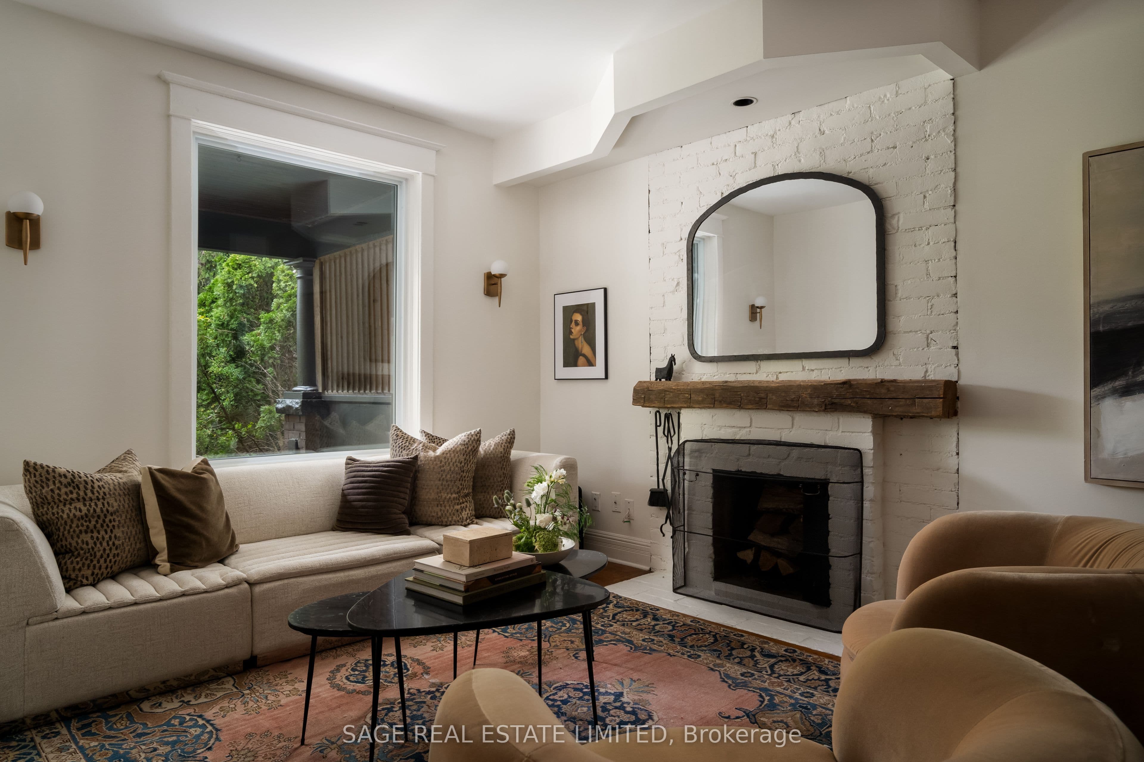 121 Glendale Avenue, Toronto, ON M6R 2T3
