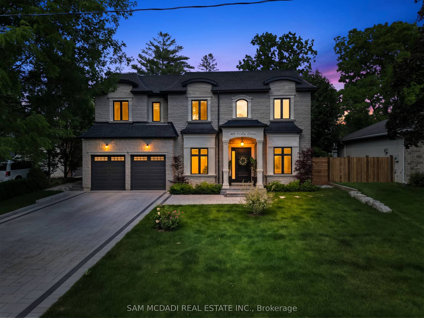 403 Willis Drive, Oakville, ON L6L 4T9
