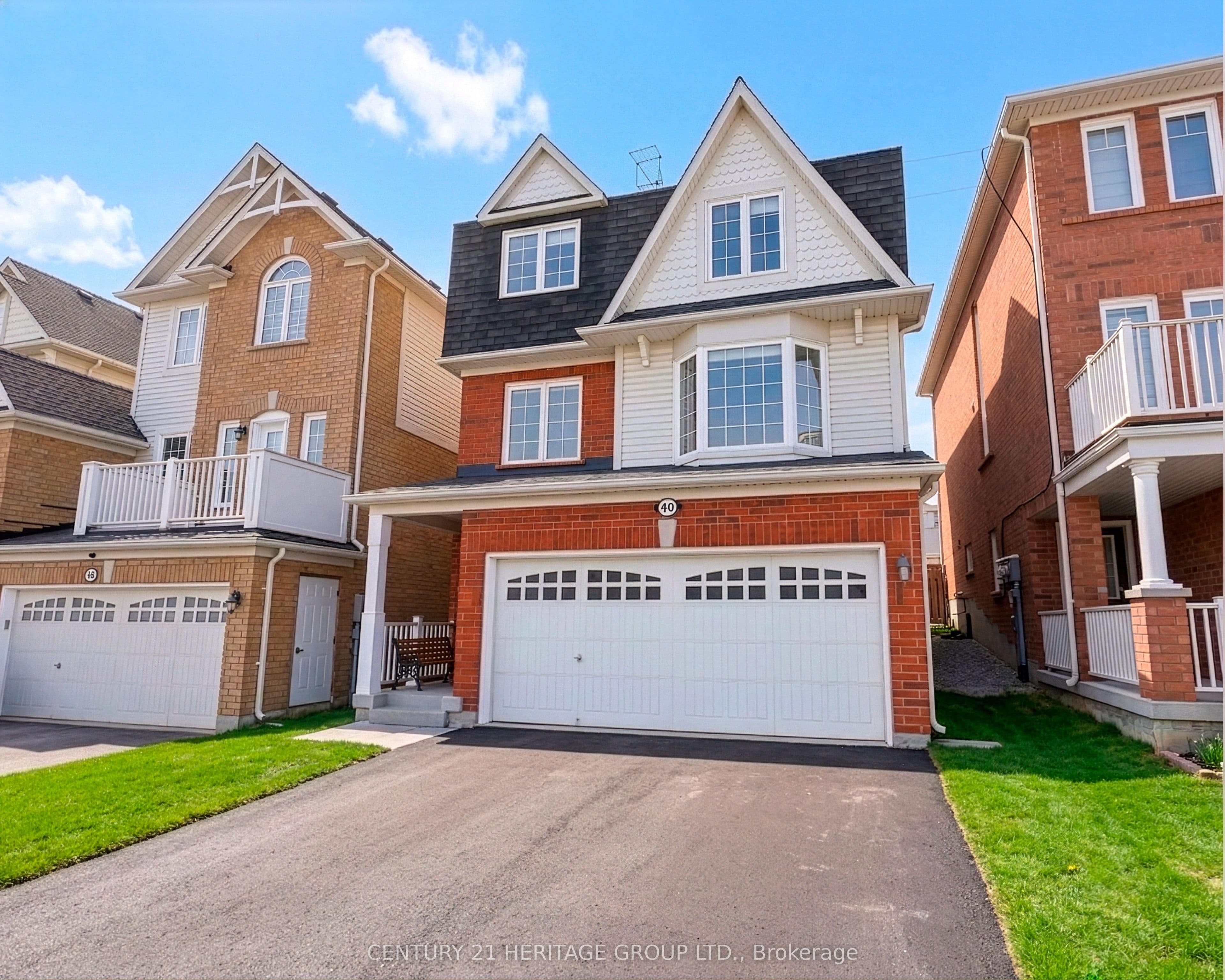 40 Cliff Gunn Road, Newmarket, ON L3X 3J8