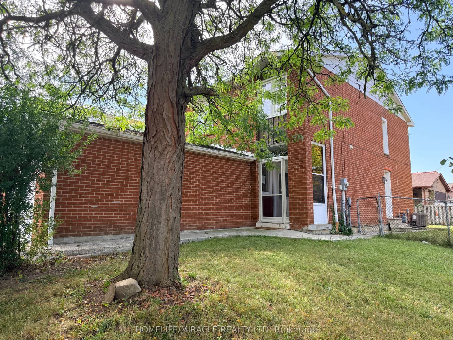 1 Hudson Drive, Brampton, ON L6Y 2N6