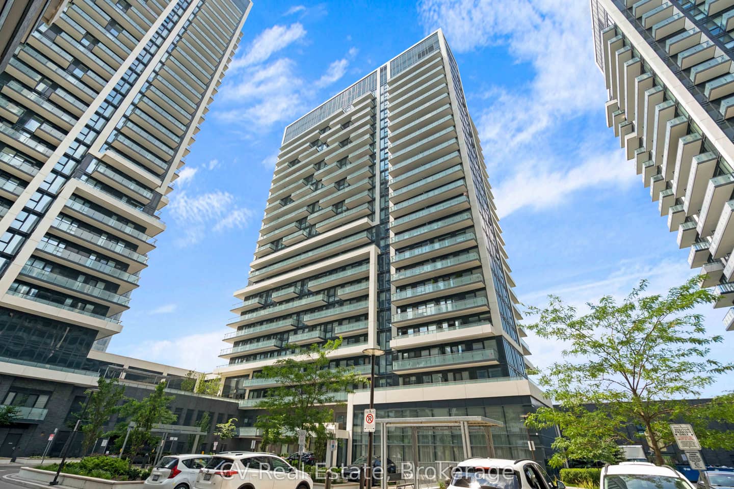 95 Oneida Crescent 1109, Richmond Hill, ON L4B 0H5