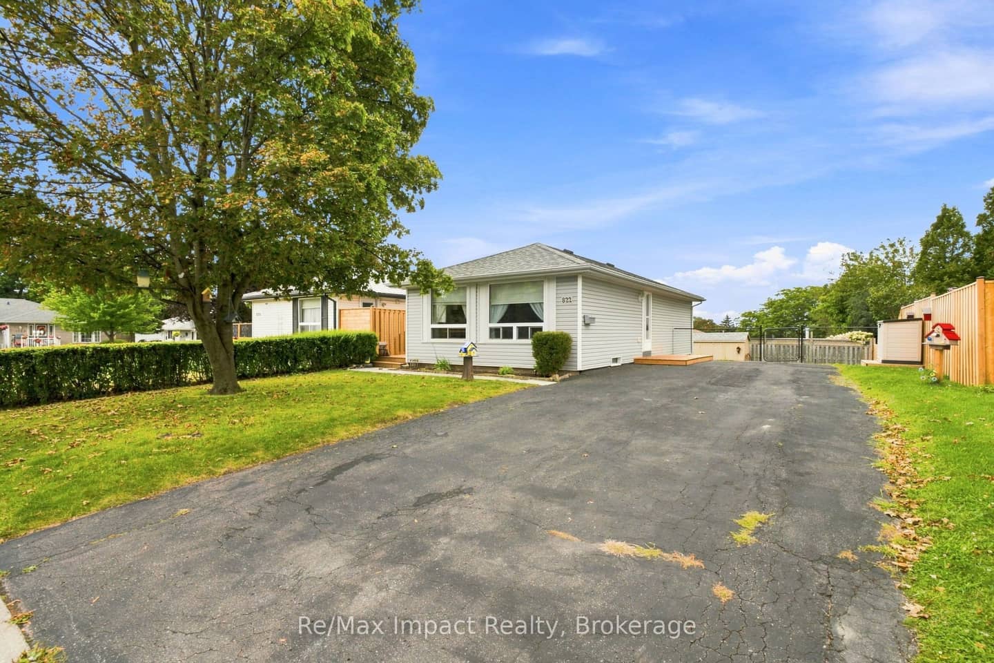 822 Southdown Street, Oshawa, ON L1H 7X3