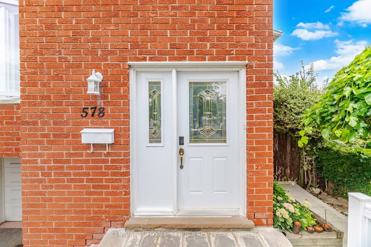 578 Cavell Drive, Mississauga, ON L5B 2N9
