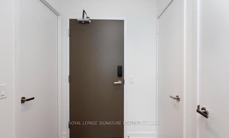 448 Burnhamthorpe Road W 3604, Mississauga, ON L5B 0R4