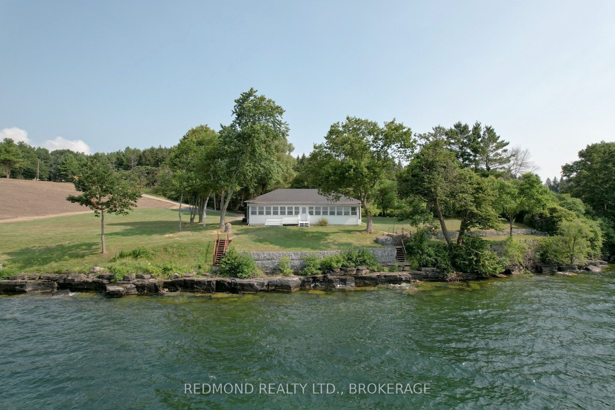 1686 Howe Island Drive, Frontenac Islands, ON K7G 2V6