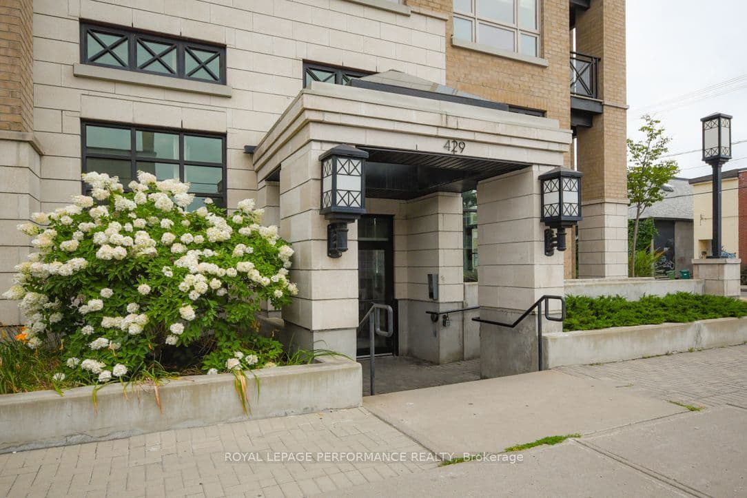 429 Kent Street 518, Ottawa Centre, ON K2P 1B5