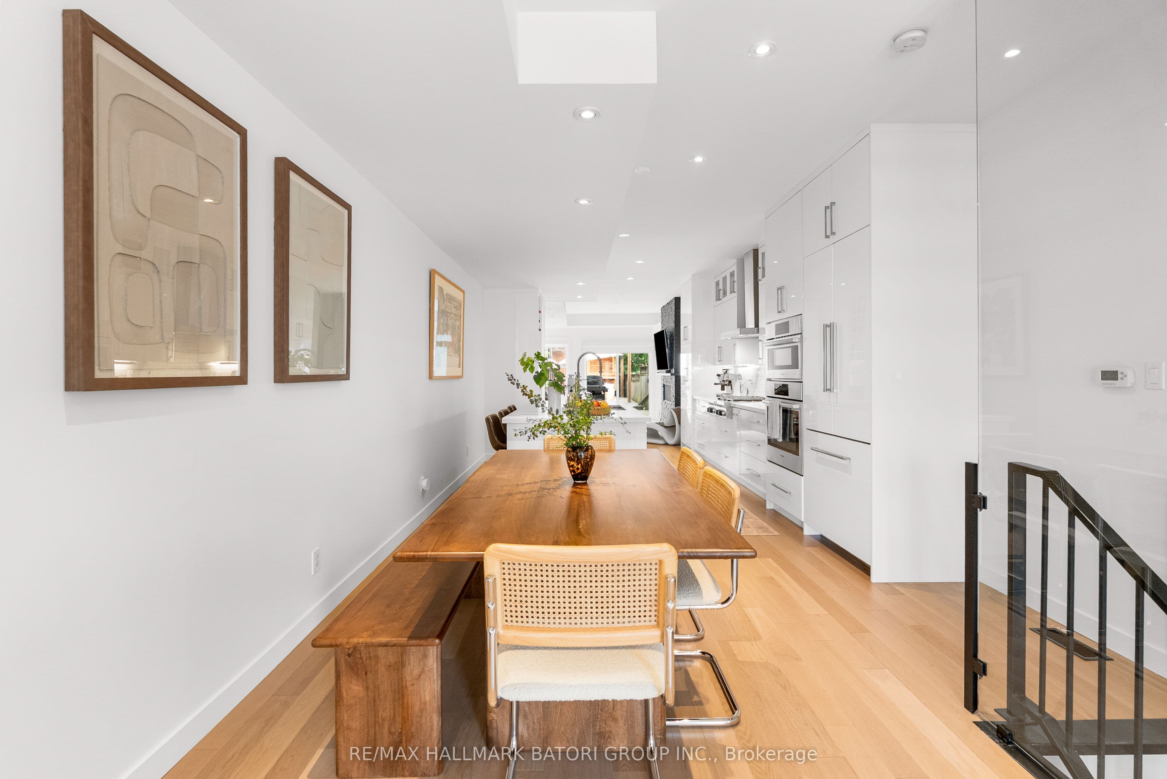 433 Ashdale Avenue, Toronto, ON M4L 2Z3