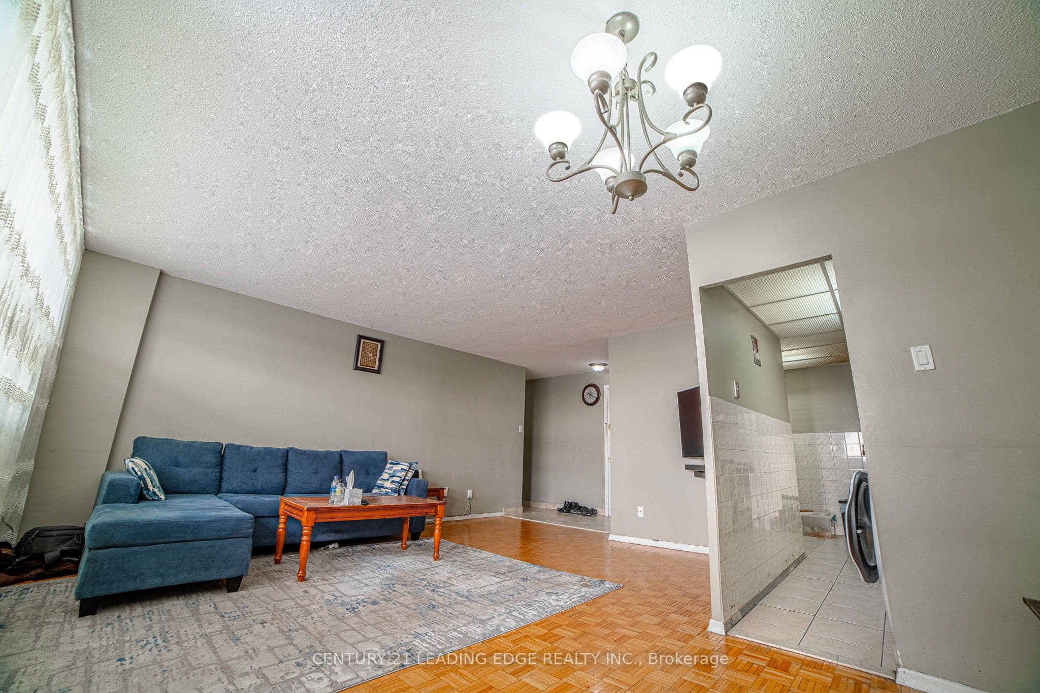 80 Grandravine Drive 402, Toronto, ON M3J 1B2