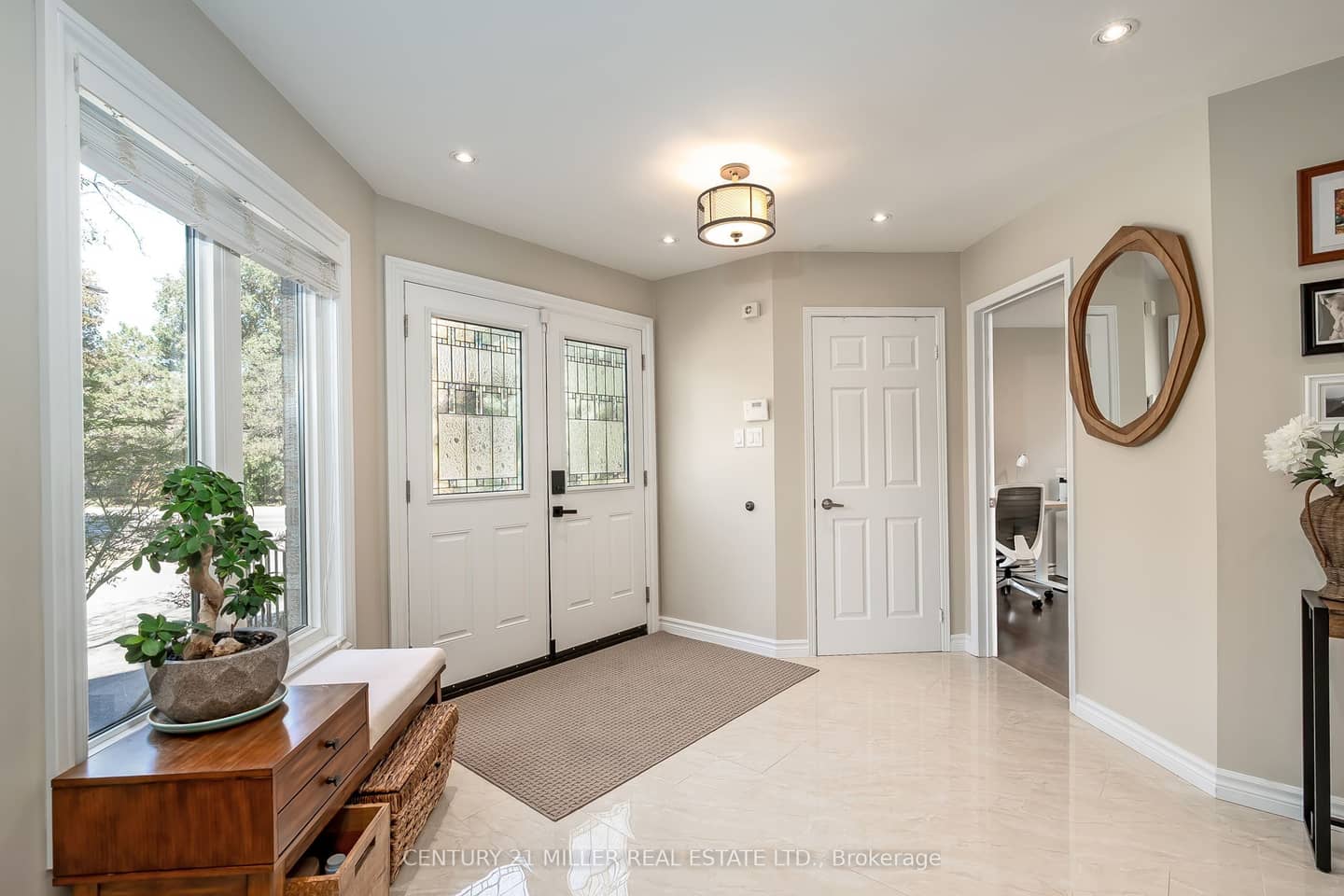 6482 Tenth Line W, Mississauga, ON L5N 5T7