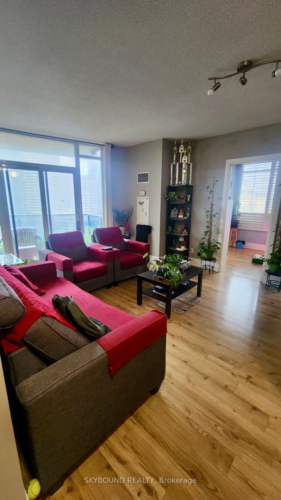 330 Burnhamthorpe Road W 1404, Mississauga, ON L5B 0E1