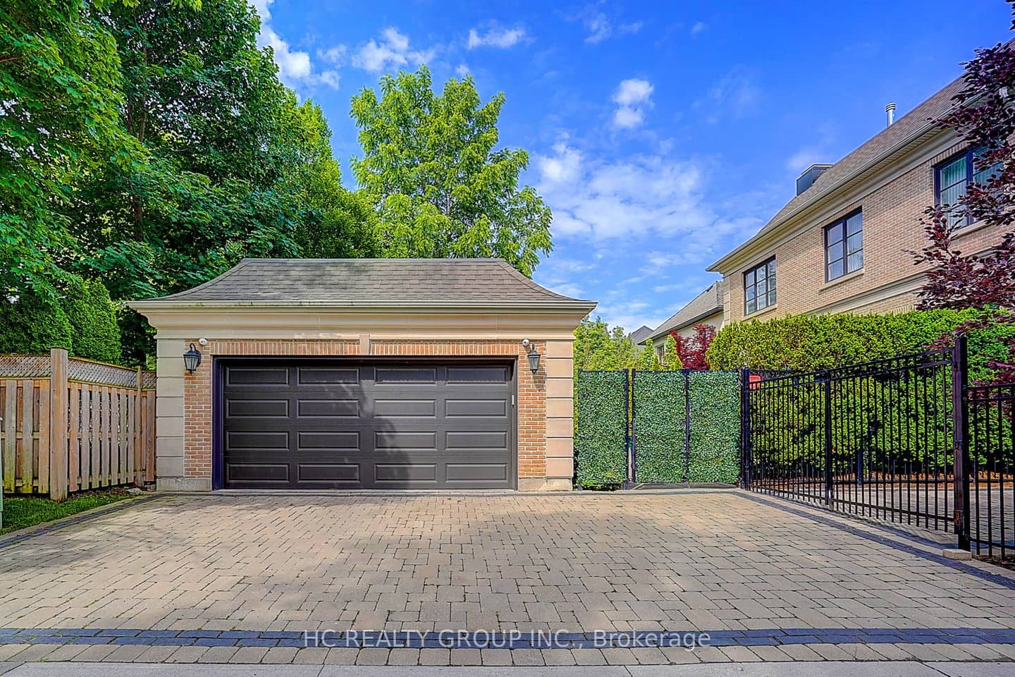 119 Strathallan Boulevard, Toronto, ON M5N 1S9